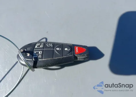 2014 Chrysler Town & Country Touring из США, поврежденный, VIN 2C4RC1BG4ER423675